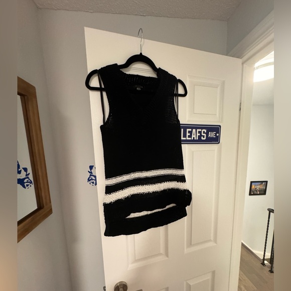 Rag & bone V neck black vest - Picture 4 of 8